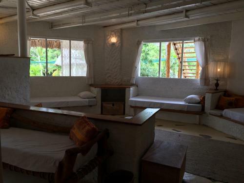 Hotel On-the-beach Backpackers