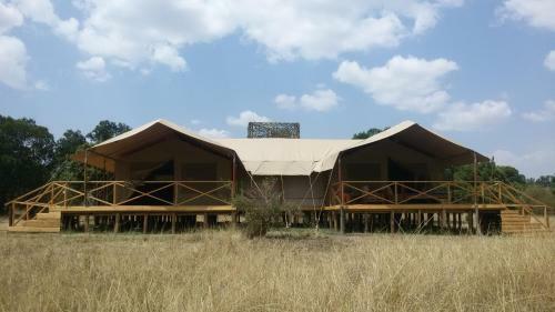 Loyk Mara Luxury Camp