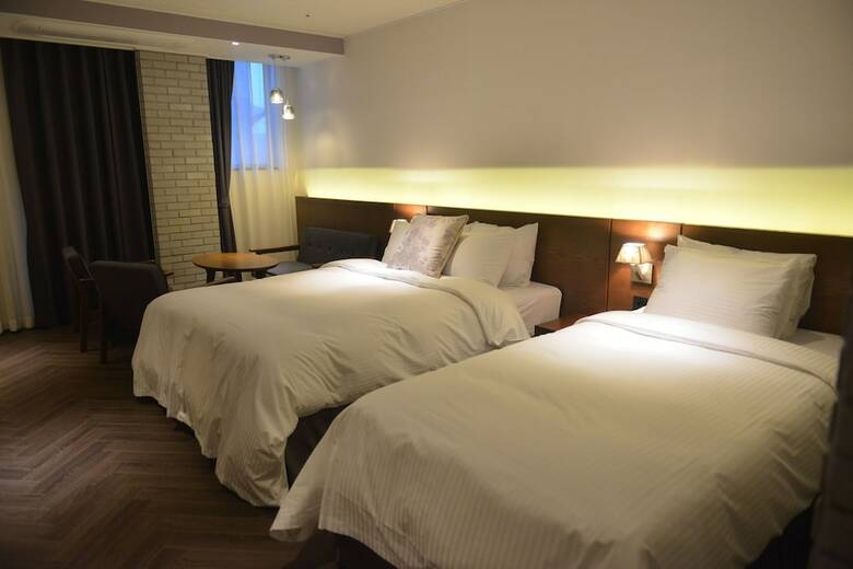 New Grand Hotel