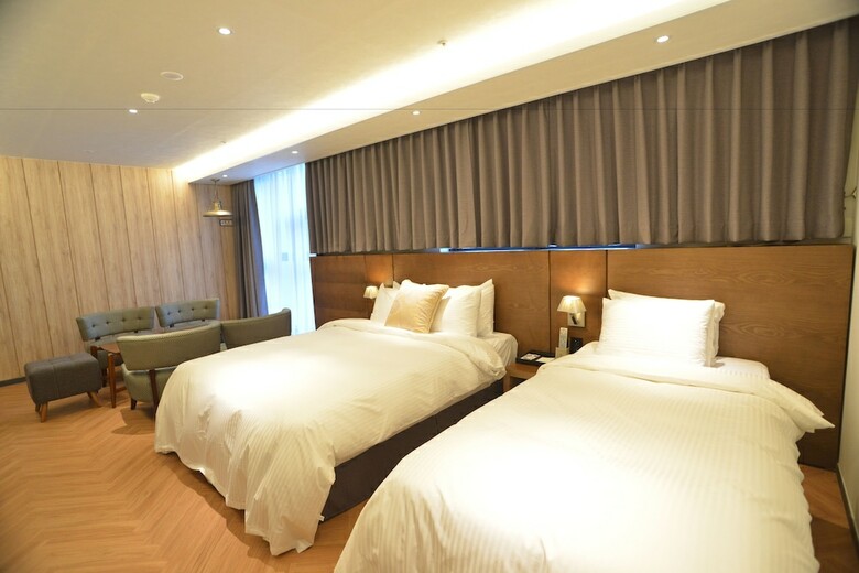 New Grand Hotel