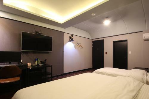 French Code Hotel