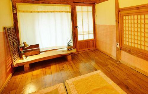 Hostal Hanok Story Guesthouse