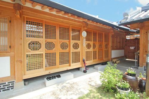Hostal Sarangnamoo Hanok Guesthouse