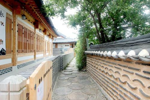 Hostal Sarangnamoo Hanok Guesthouse