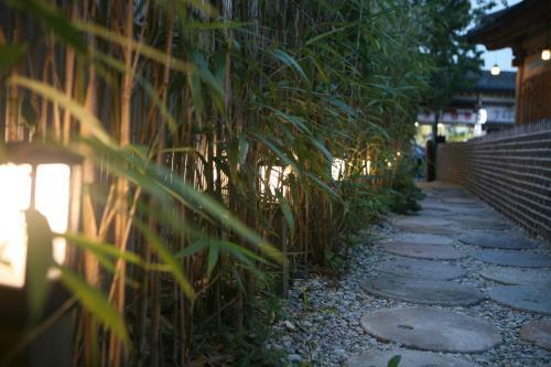 Hostal Sarangnamoo Hanok Guesthouse