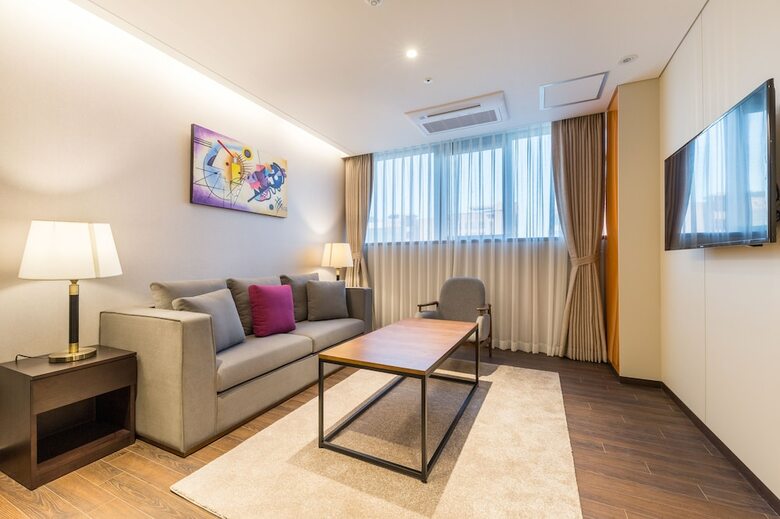 Hotel Howard Johnson By Wyndham Incheon Airport