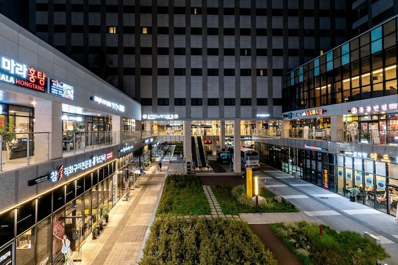 Hotel Howard Johnson By Wyndham Incheon Airport