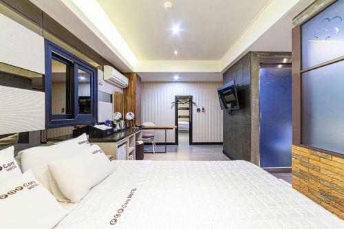 Busan Station Popcorn Hotel