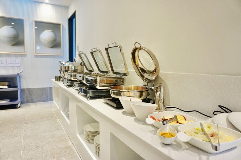 Nampo Hound Hotel Premier
