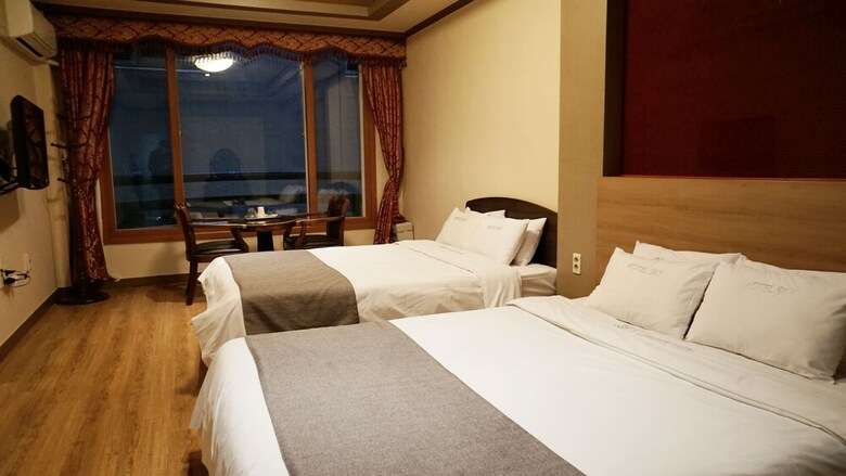 Sky Leaders Hotel