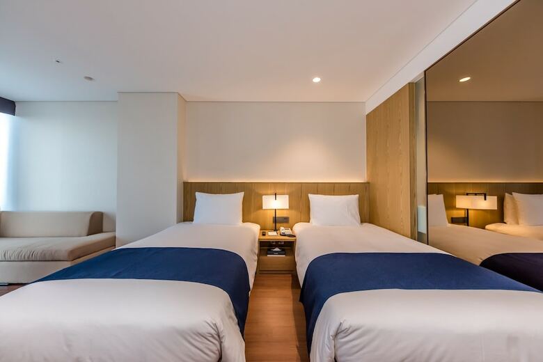 Hotel Sirius