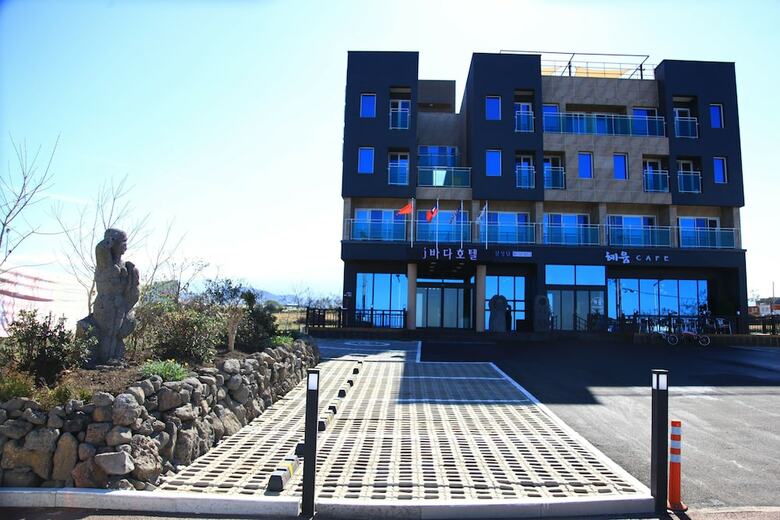 Jeju J Bada Hotel