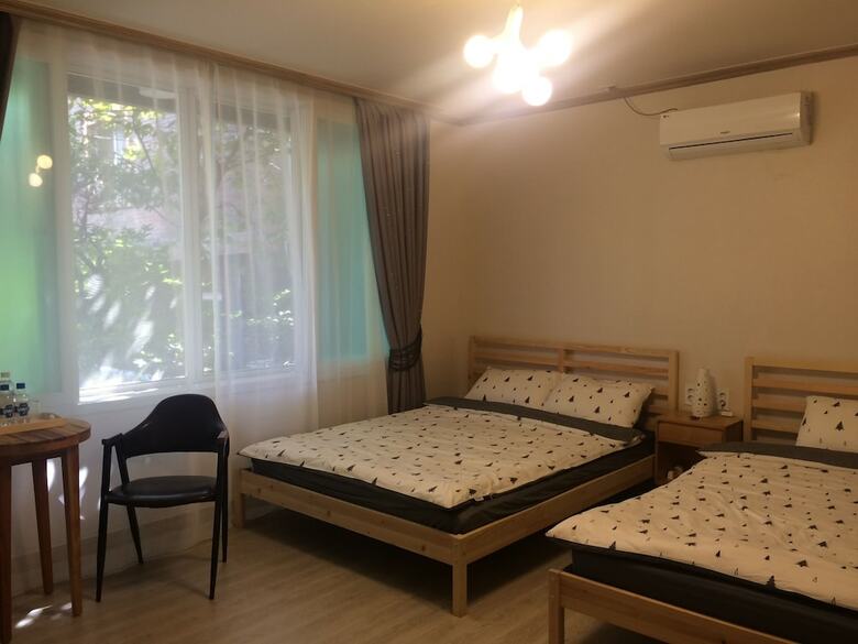 Hostal Naru Guesthouse