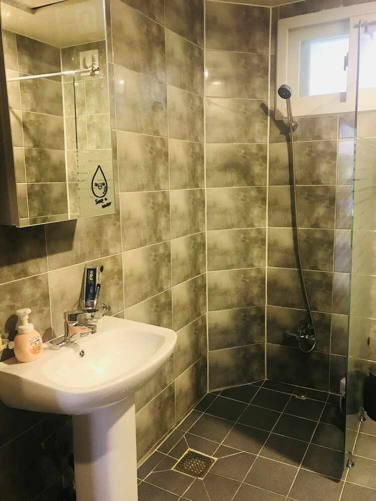 Hostal Naru Guesthouse