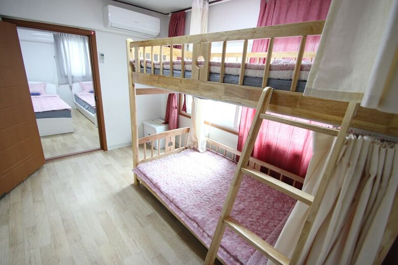 Hostal Jeong House