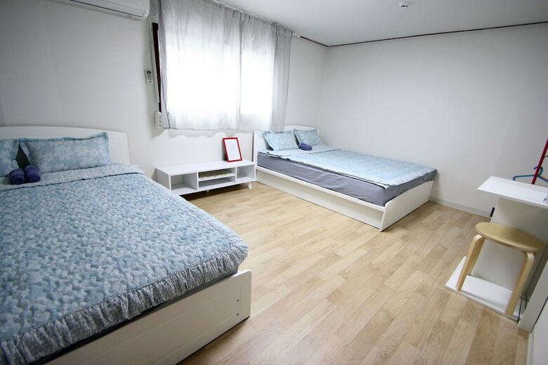 Hostal Jeong House