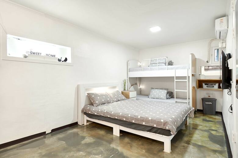 Hostal Jun Guesthouse
