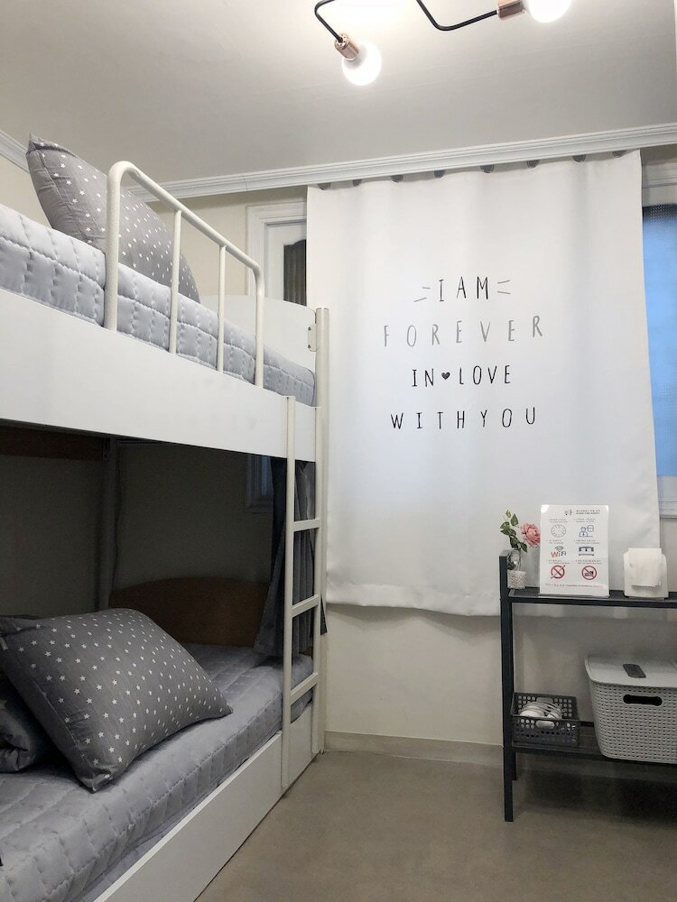 Hostal Jun Guesthouse
