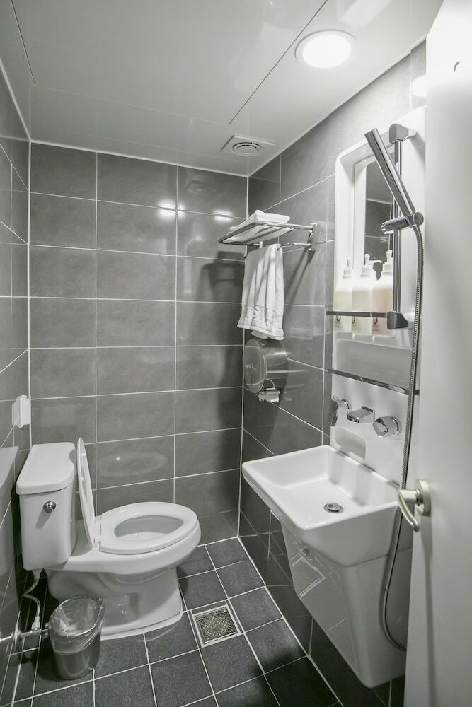 Hostal Philstay Myeongdong Station