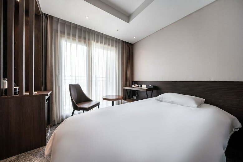 Golden Tulip Jeju Seongsan Hotel