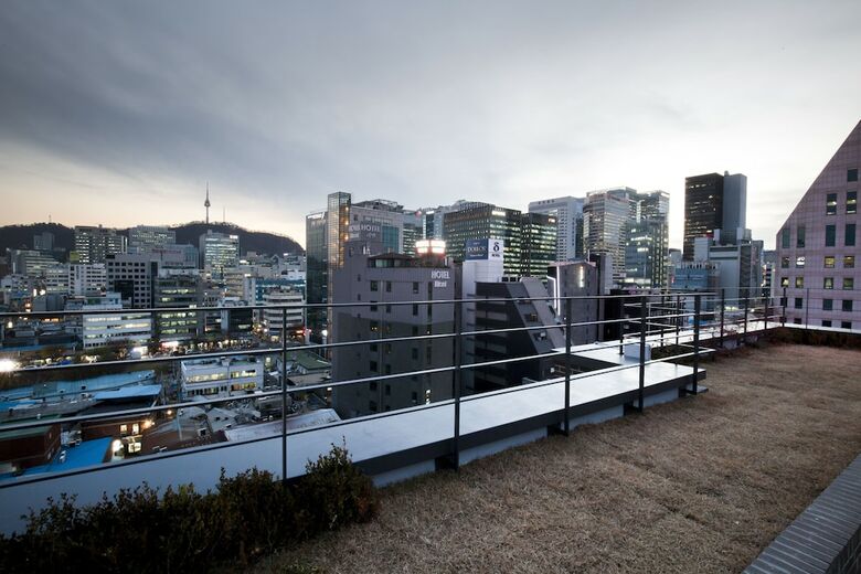 Grid Inn Hotel