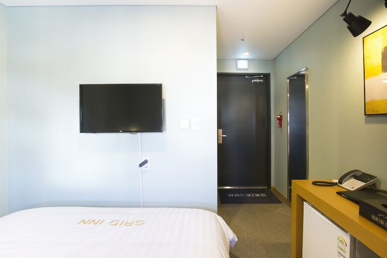Grid Inn Hotel