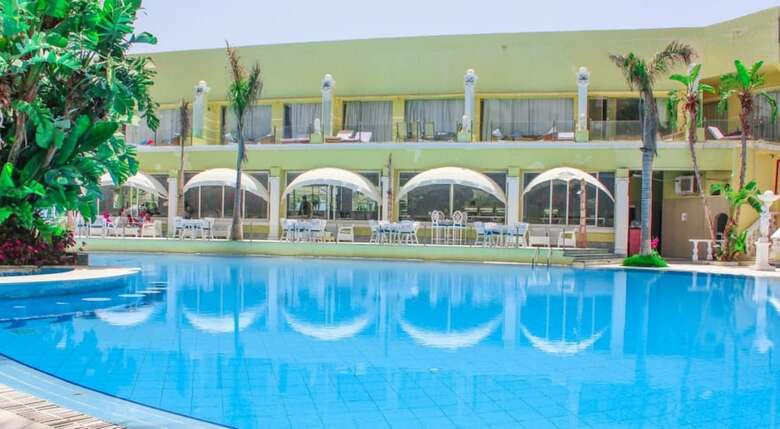 Hotel Paradise Inn Beach Resort