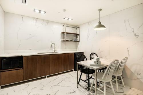 Hotel Snob Boutique Stay