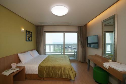 Jeju The Ocean Hill Pension