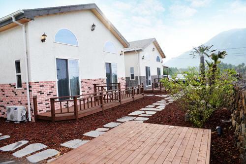 Jeju Cunny Pension