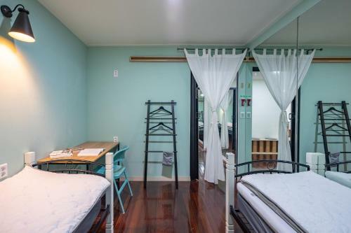 Mireuk Mireuk Beer Hostel
