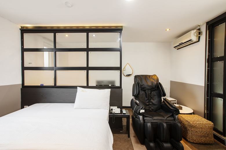 M7 Business Hotel
