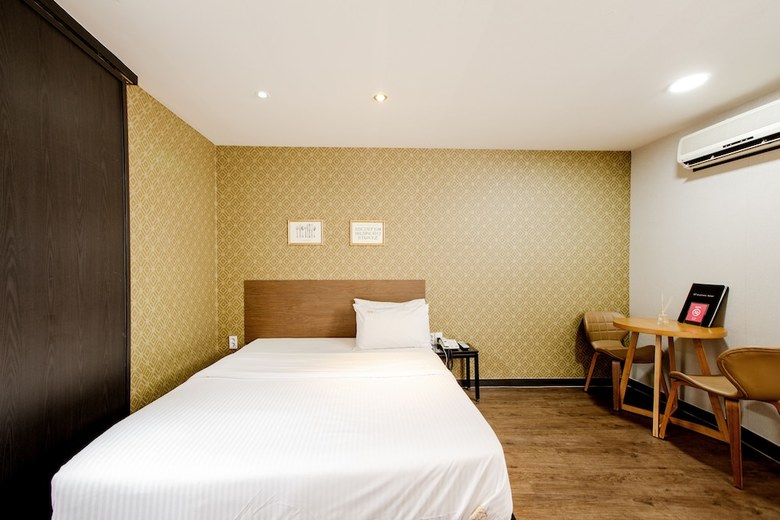 M7 Business Hotel