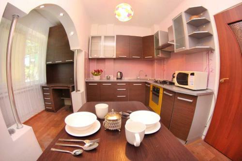Apartment On Tolebaeva 32