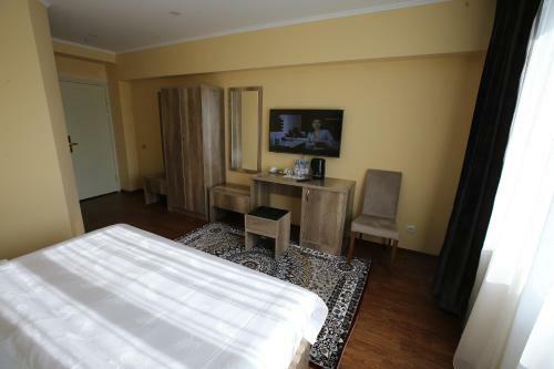 Altai Business Hotel