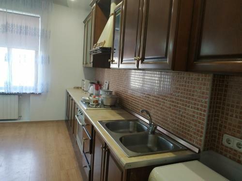 Hostel64