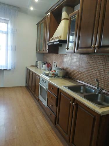Hostel64