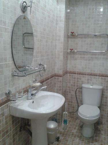 Hostel64