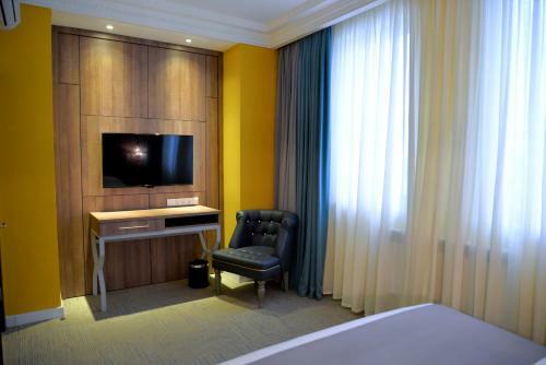 Green Which Hotel