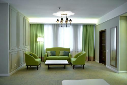 Green Which Hotel