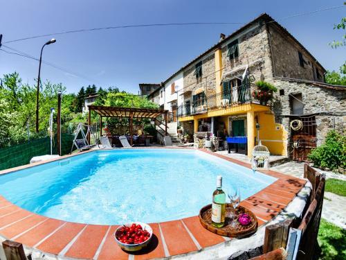 Lavish Cottage In San Marcello Pistoiese With Pool