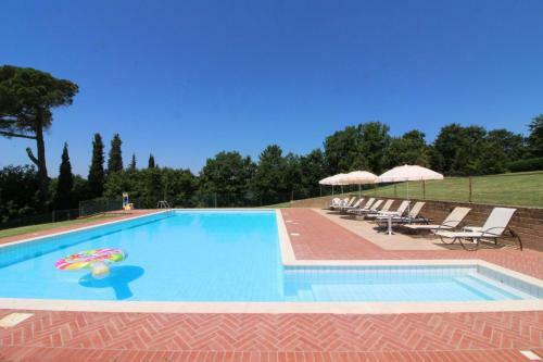Sant'anastasio Villa Sleeps 24 Pool