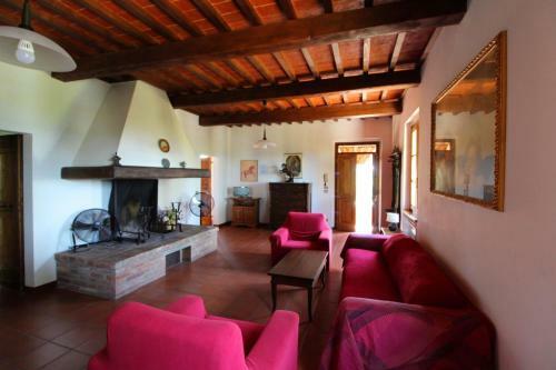 Sant'anastasio Villa Sleeps 24 Pool