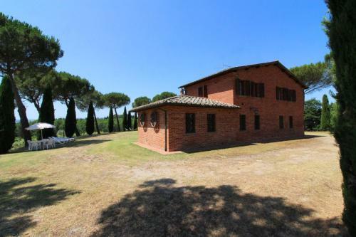 Sant'anastasio Villa Sleeps 24 Pool