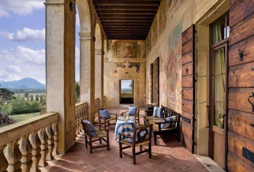 Pralungo Villa Sleeps 8 Air Con