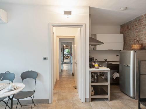 Quiant Apartment In Stagno Lombardo With Garden