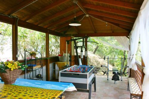 Malpertuso Villa Sleeps 9 Pool Wifi