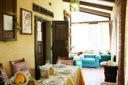 Malpertuso Villa Sleeps 9 Pool Wifi