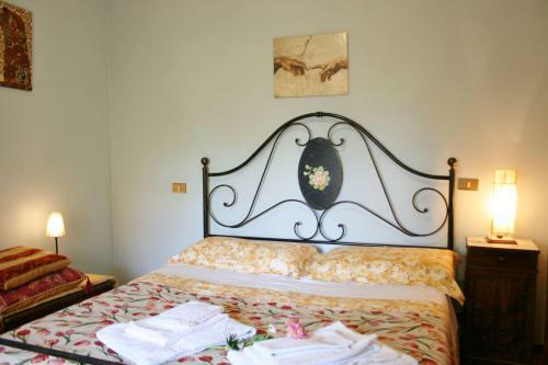 Malpertuso Villa Sleeps 9 Pool Wifi
