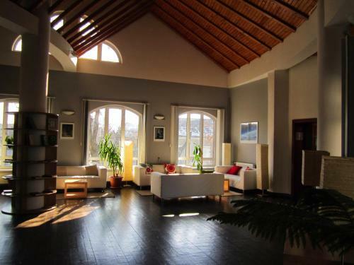 Hostal Posticum Host